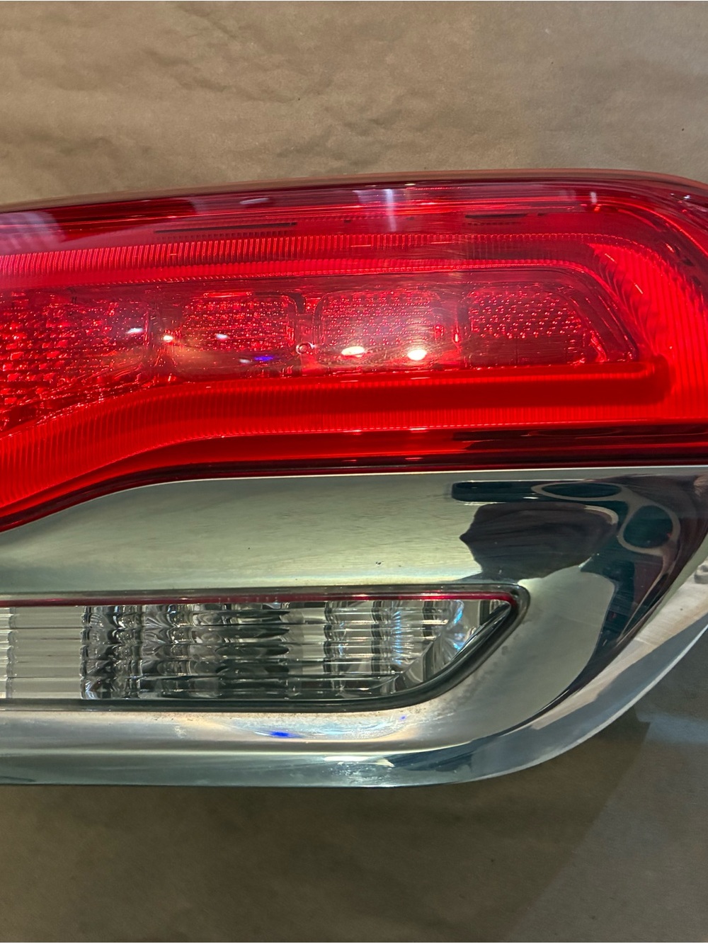 2014-2021 Jeep Grand Cherokee OEM Driver-Side INNER Tail Light Assembly